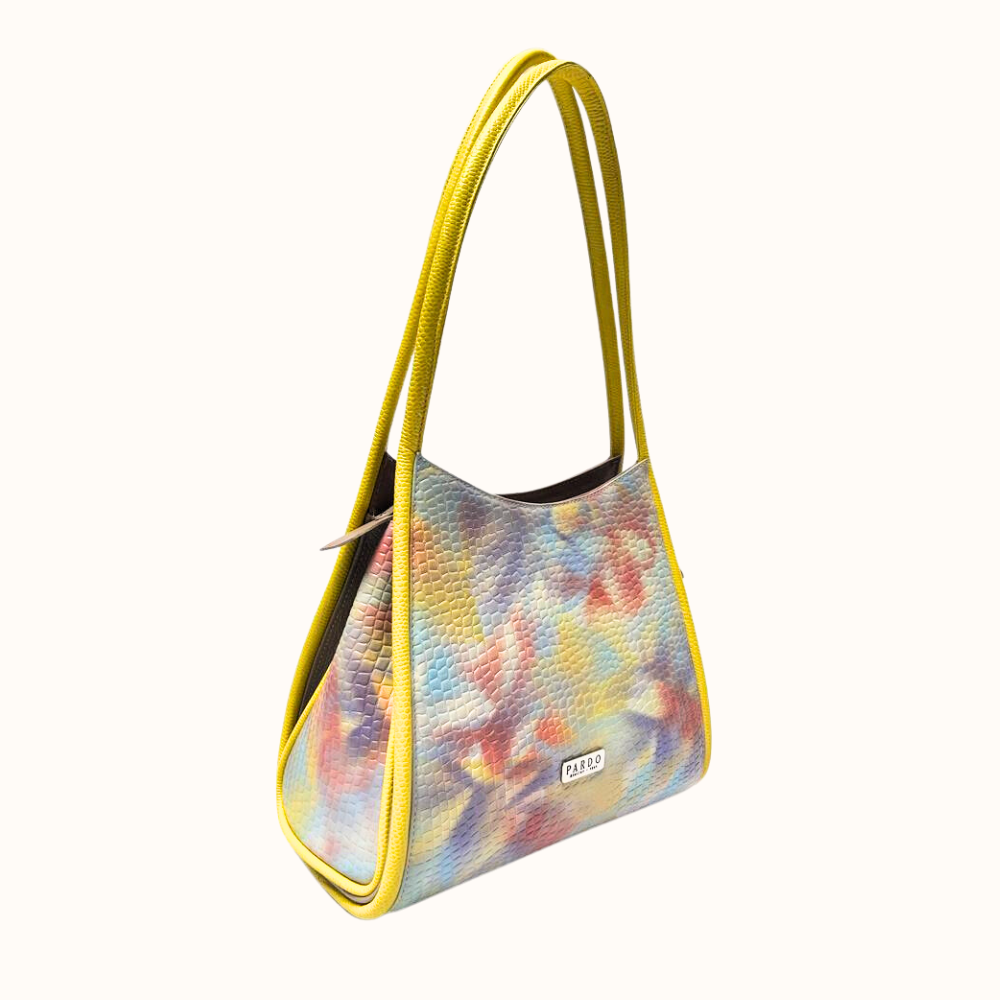 Bolso con vena en cuero