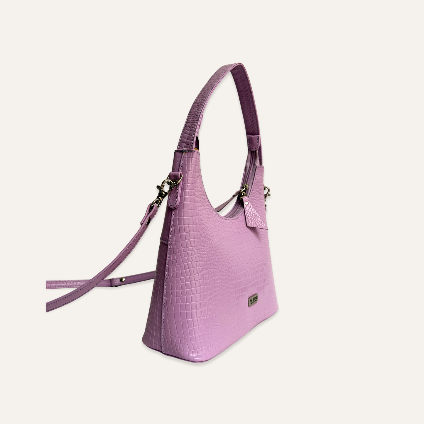Cartera mediana clasica lila charol