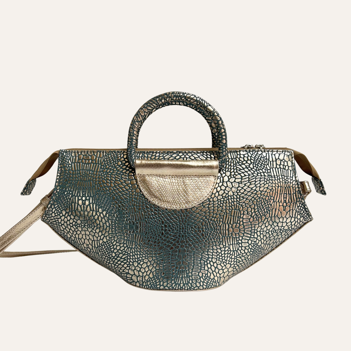 Cartera abanico satchel en cuero folia carey azul dorado