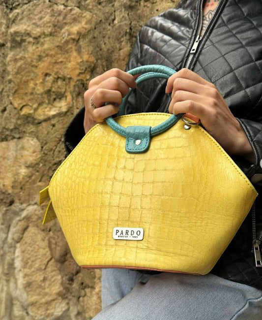 Cartera aura amarilla