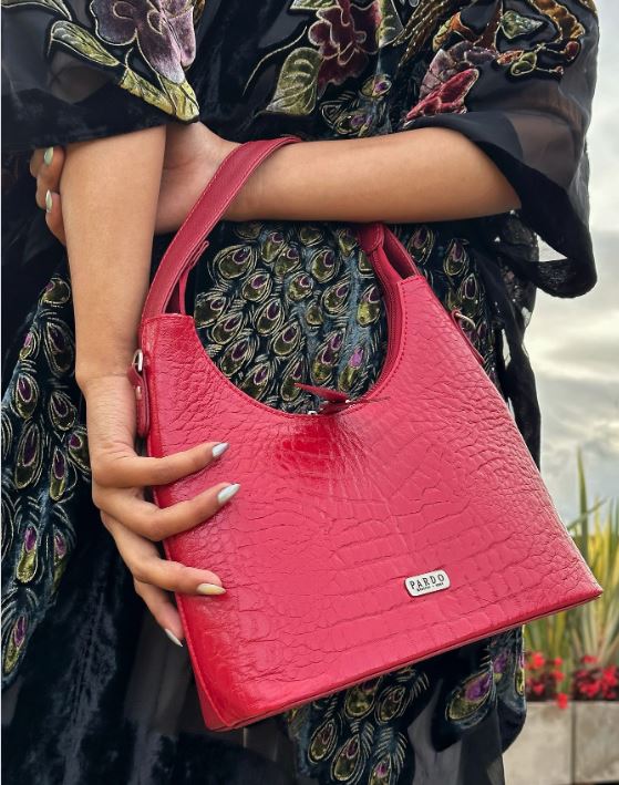 Cartera mediana clasica fucsia