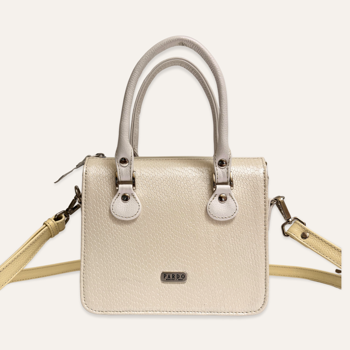 Cartera compartimientos beige