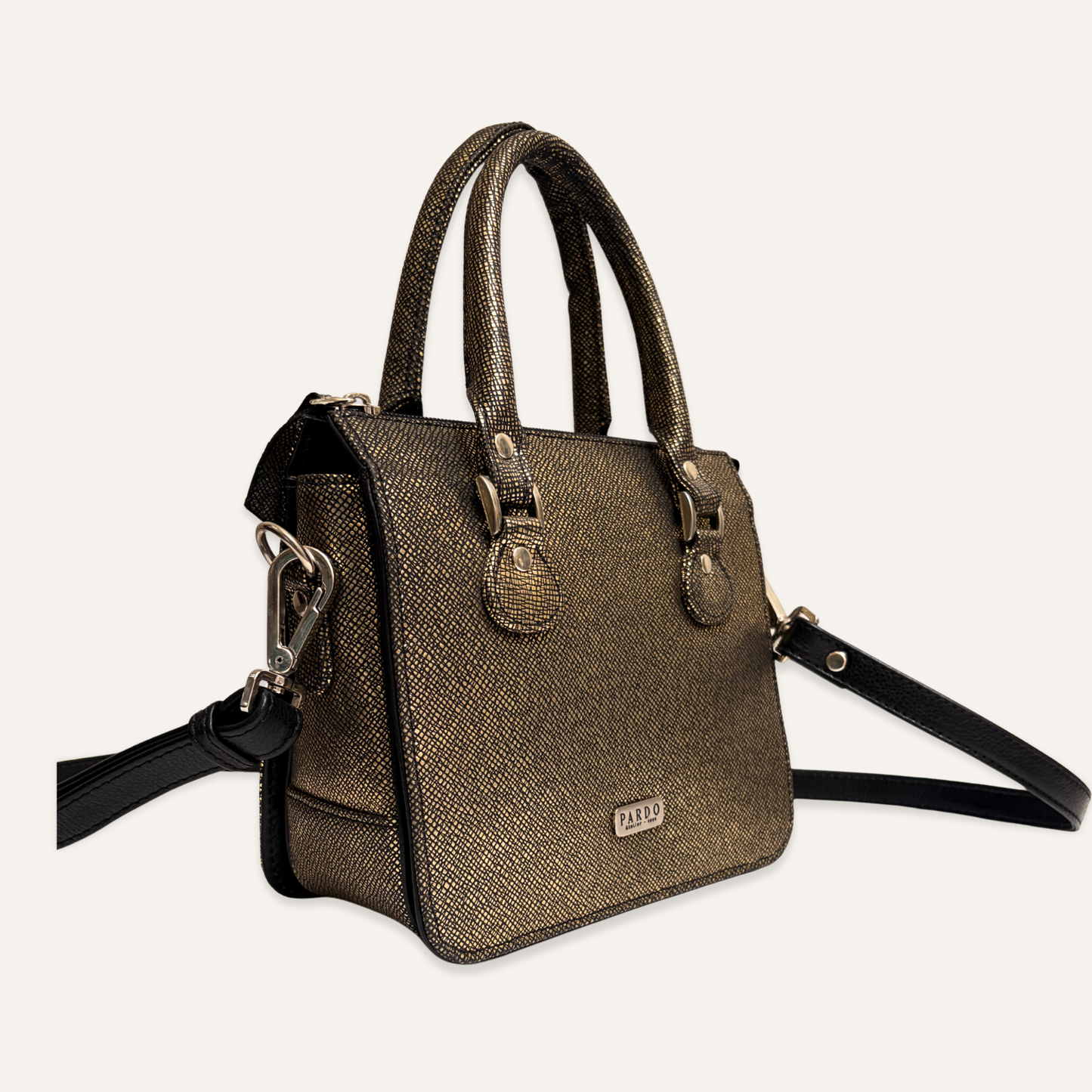 Cartera compartimientos dorado oscuro