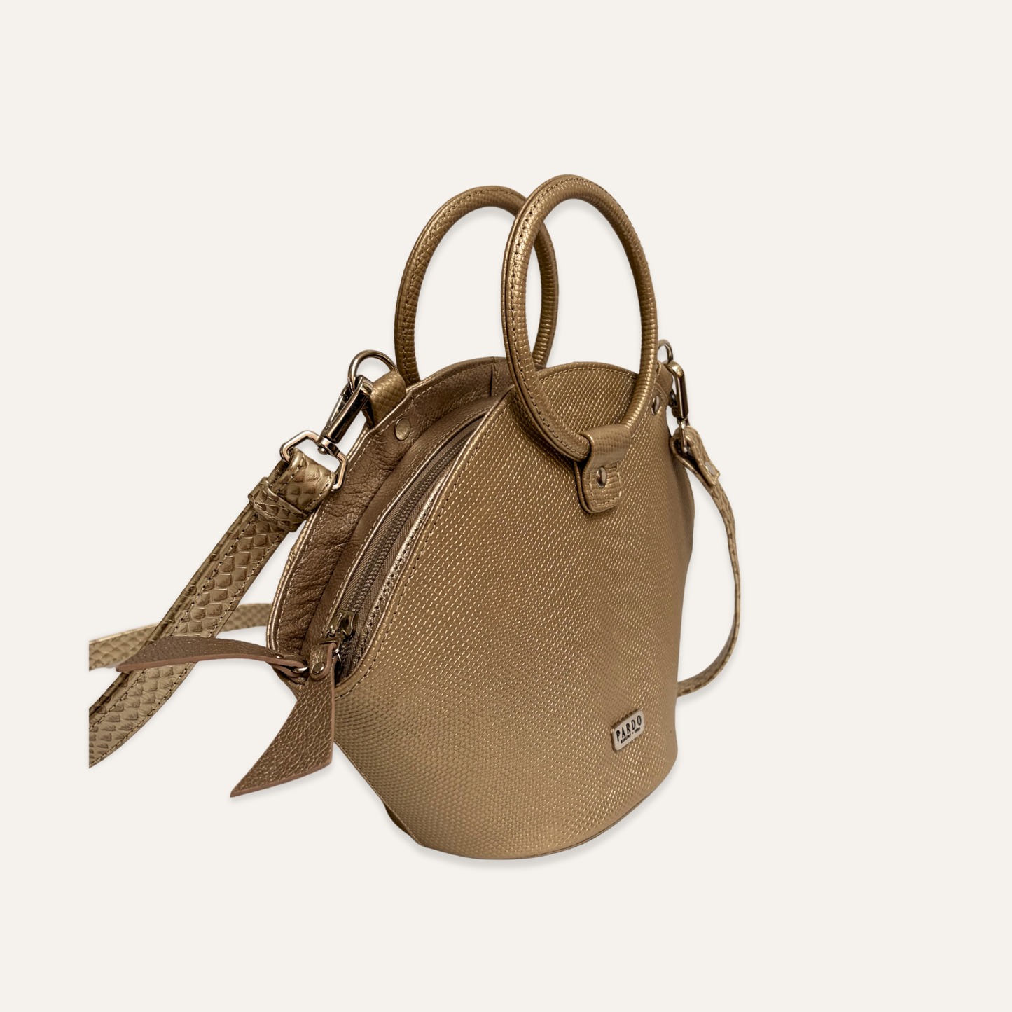 Cartera aura dorada