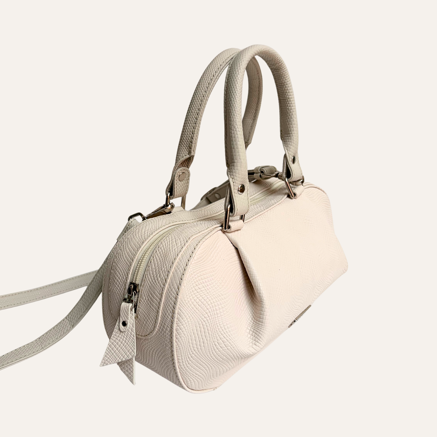 Baul abombado beige