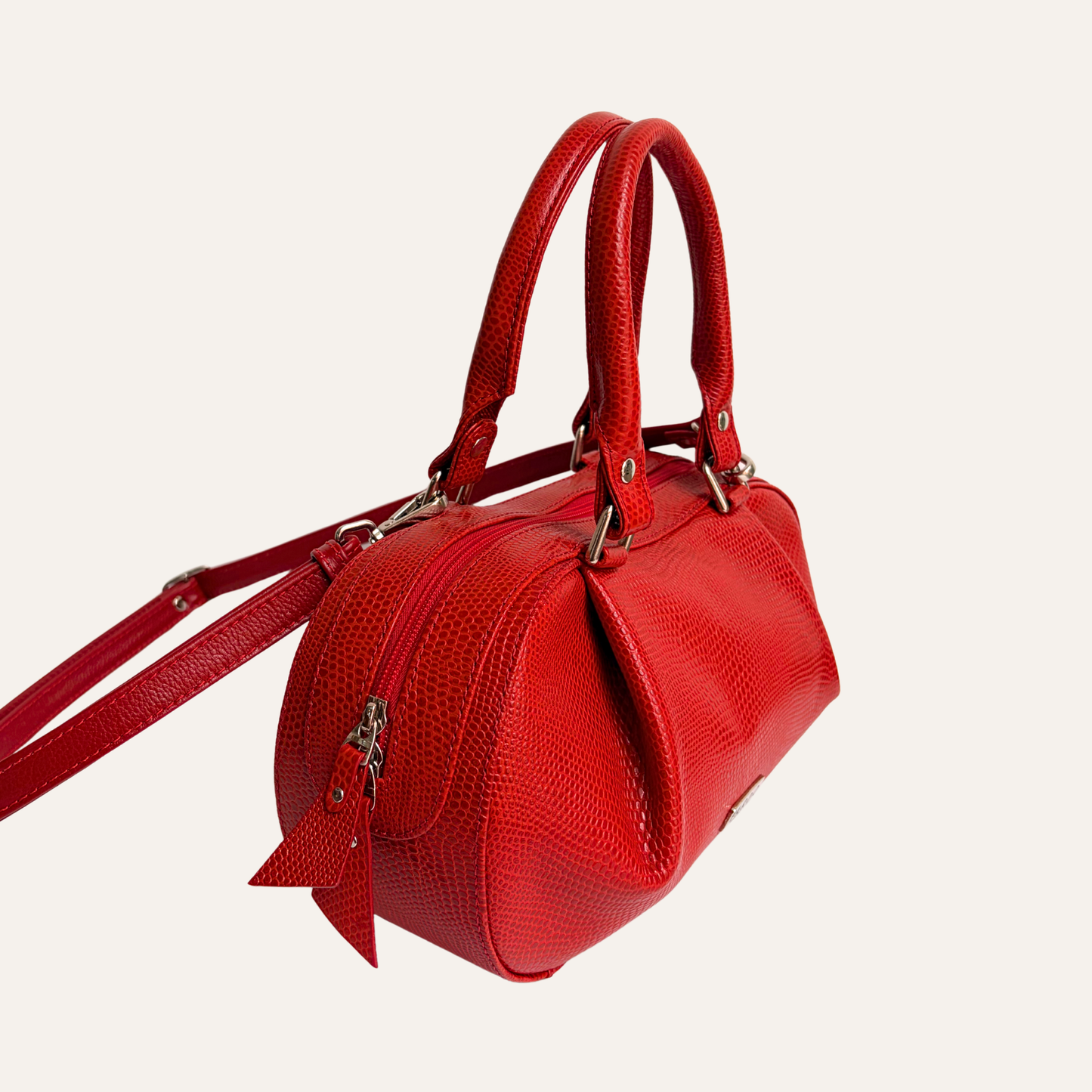 Baul abombado rojo