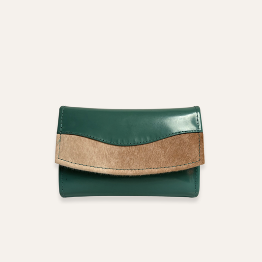 Billetera mediana verde menta tapa pelo