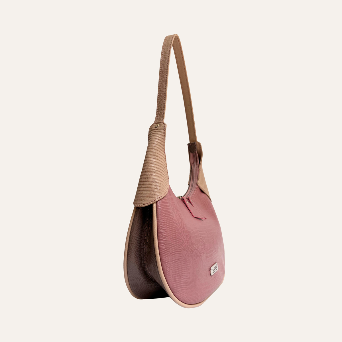 Hobo hombro en cuero rosa