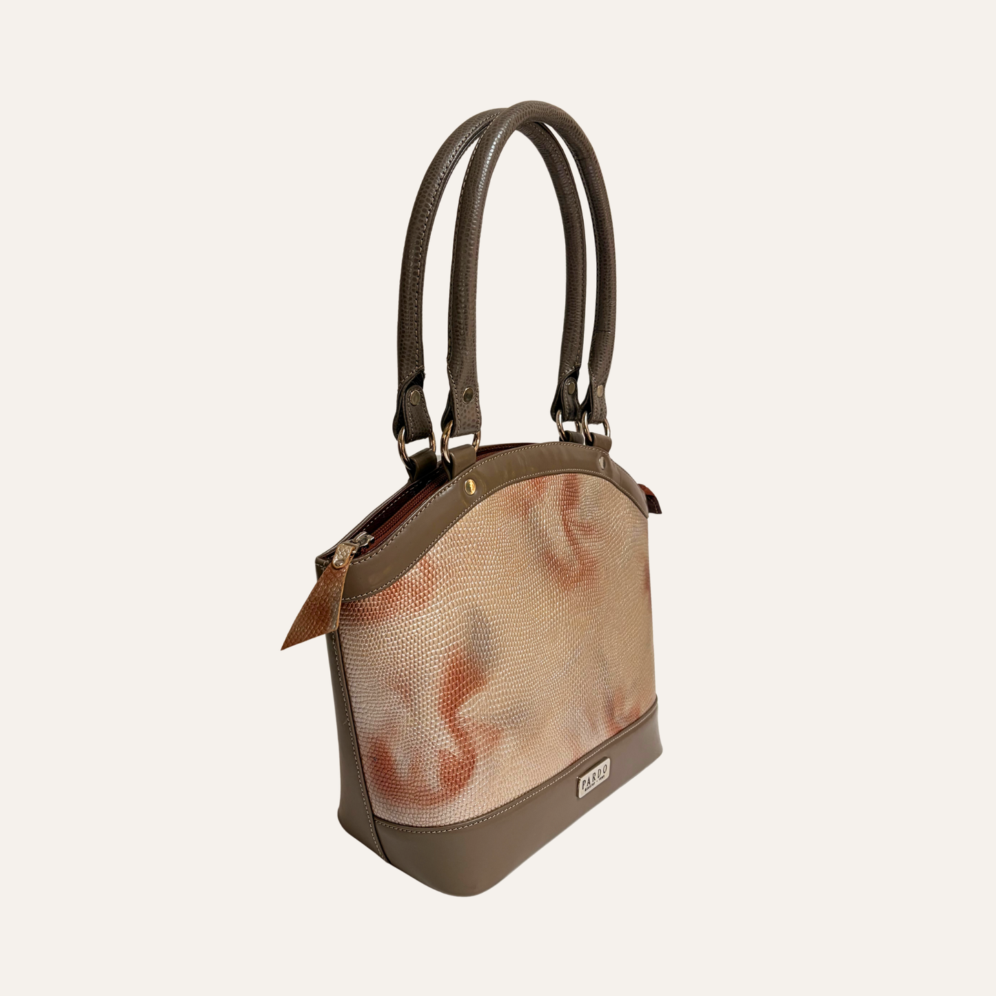 Bolso ejecutivo arco mediano taupe