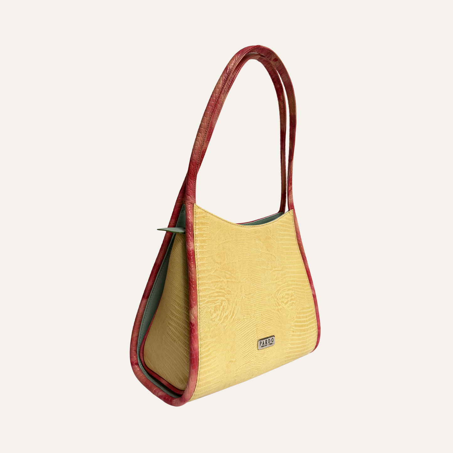 Bolso concavo amarillo