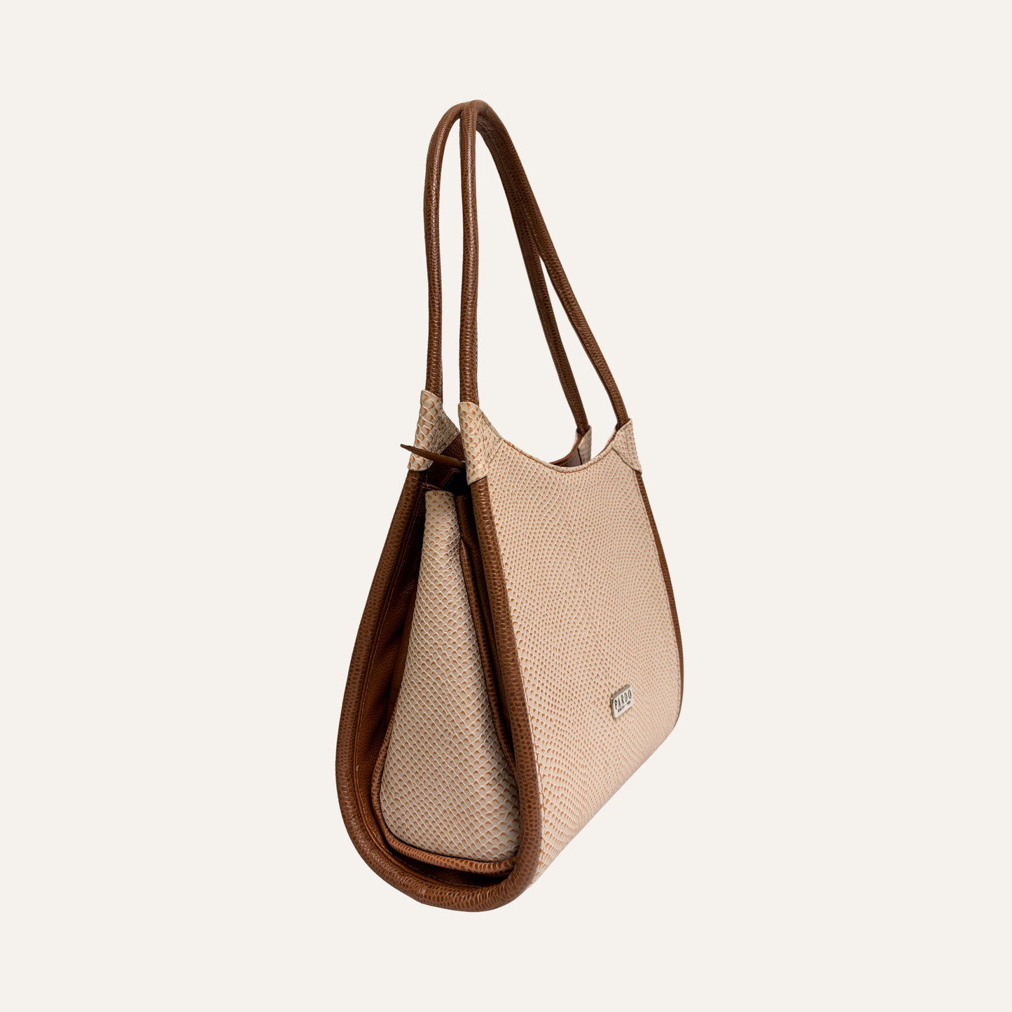 Bolso concavo beige