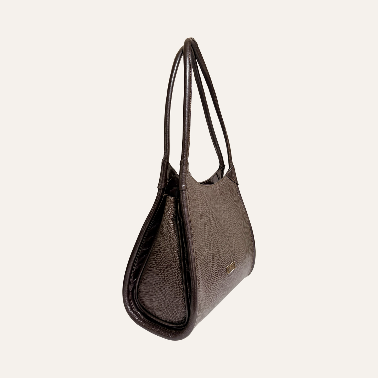 Bolso concavo cafe