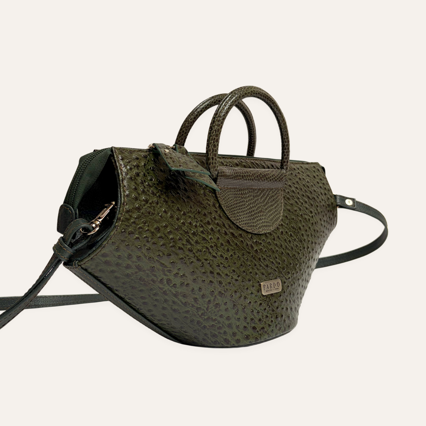 Cartera aro media luna verde