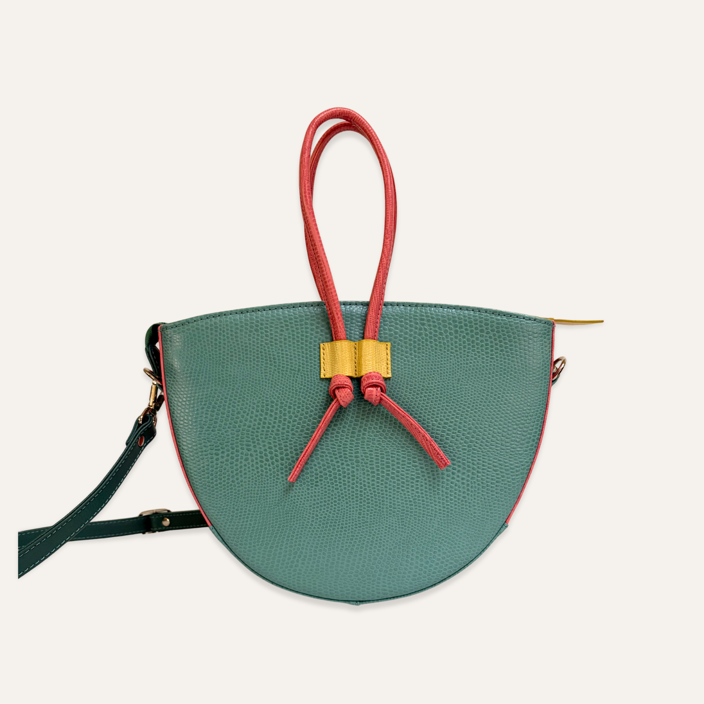 Cartera mediana de cordones amarilla