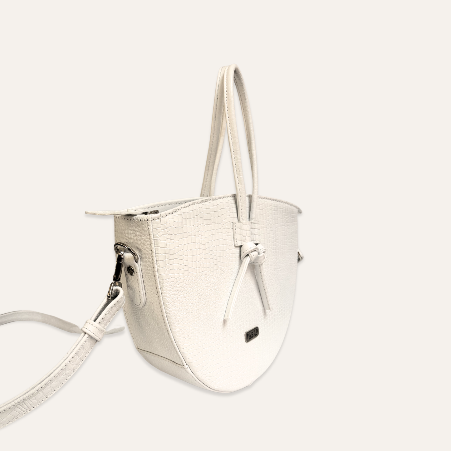 Cartera mediana de cordones blanco
