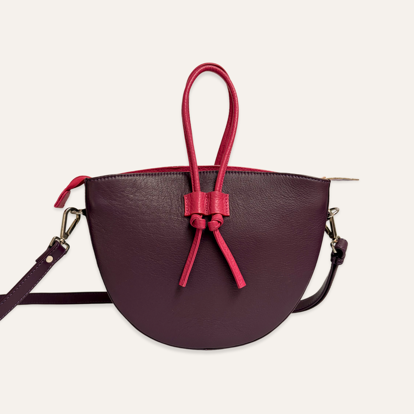 Cartera mediana de cordones morado camuflado