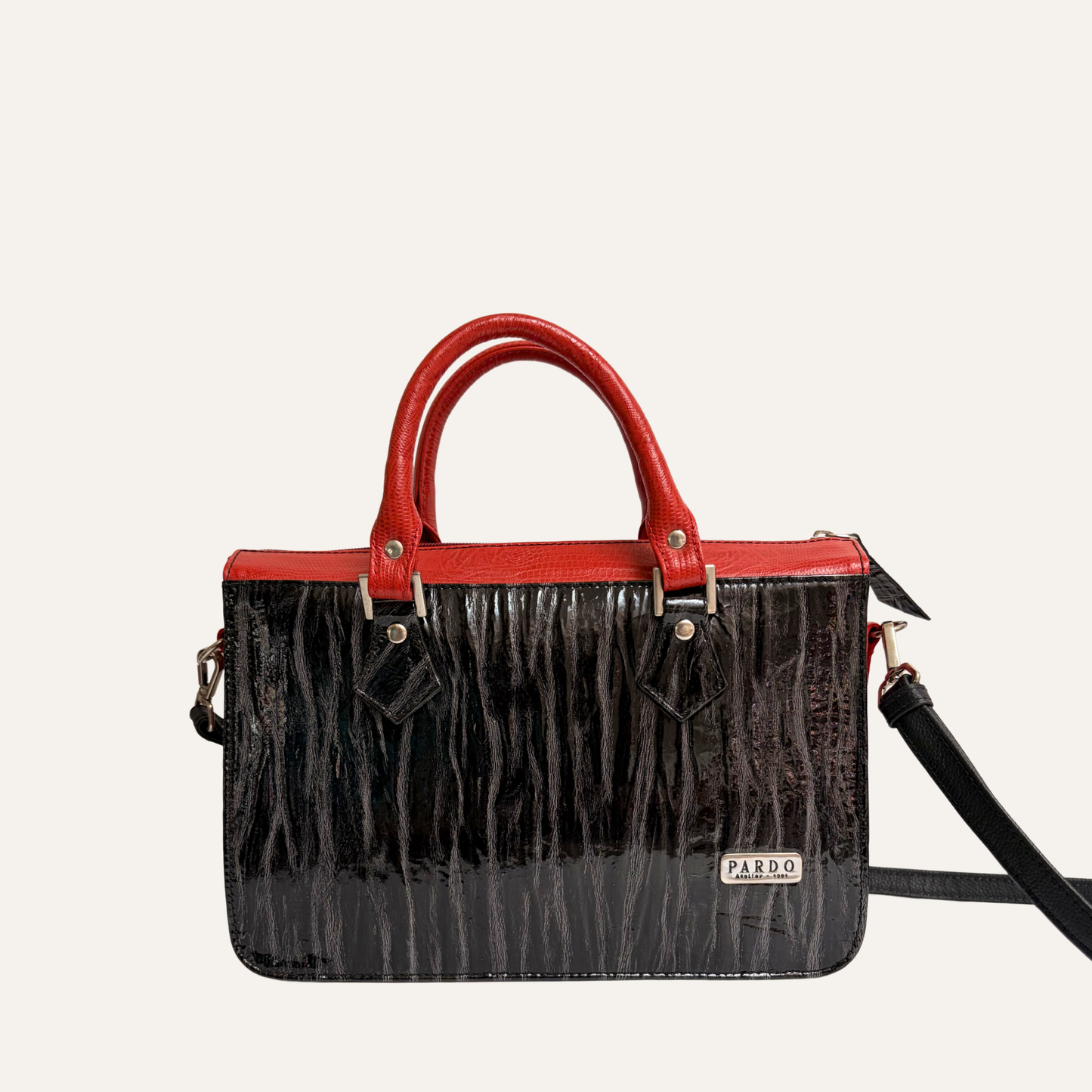 Mini maletin ejecutivo negro charol con rojo