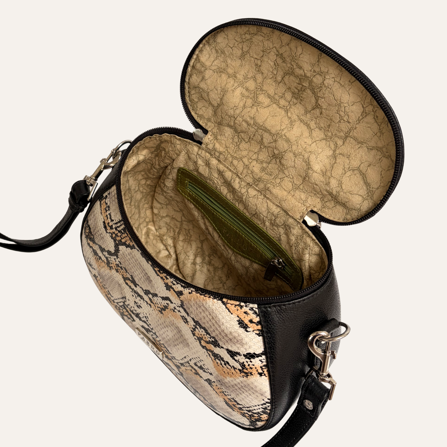 Bolso de mano con cierre superior pitón negro