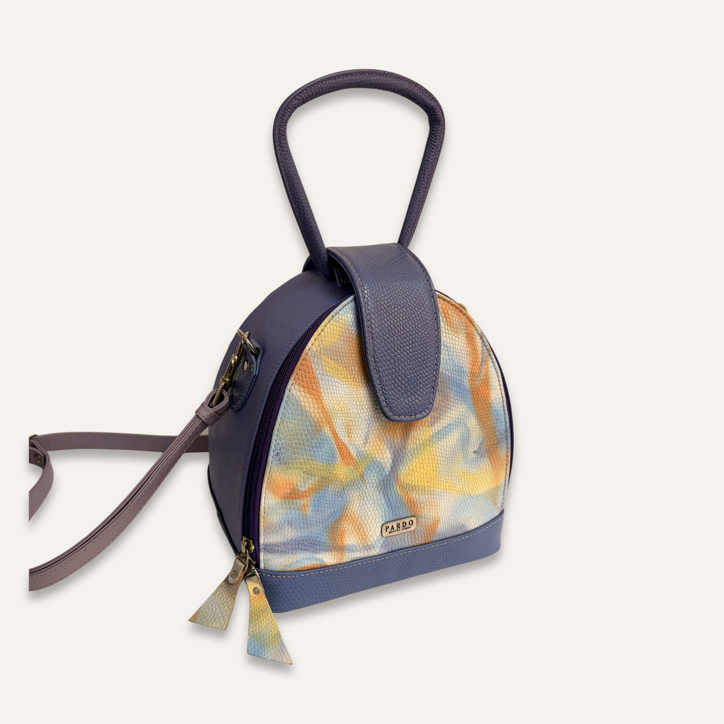 Cofre morado camuflado