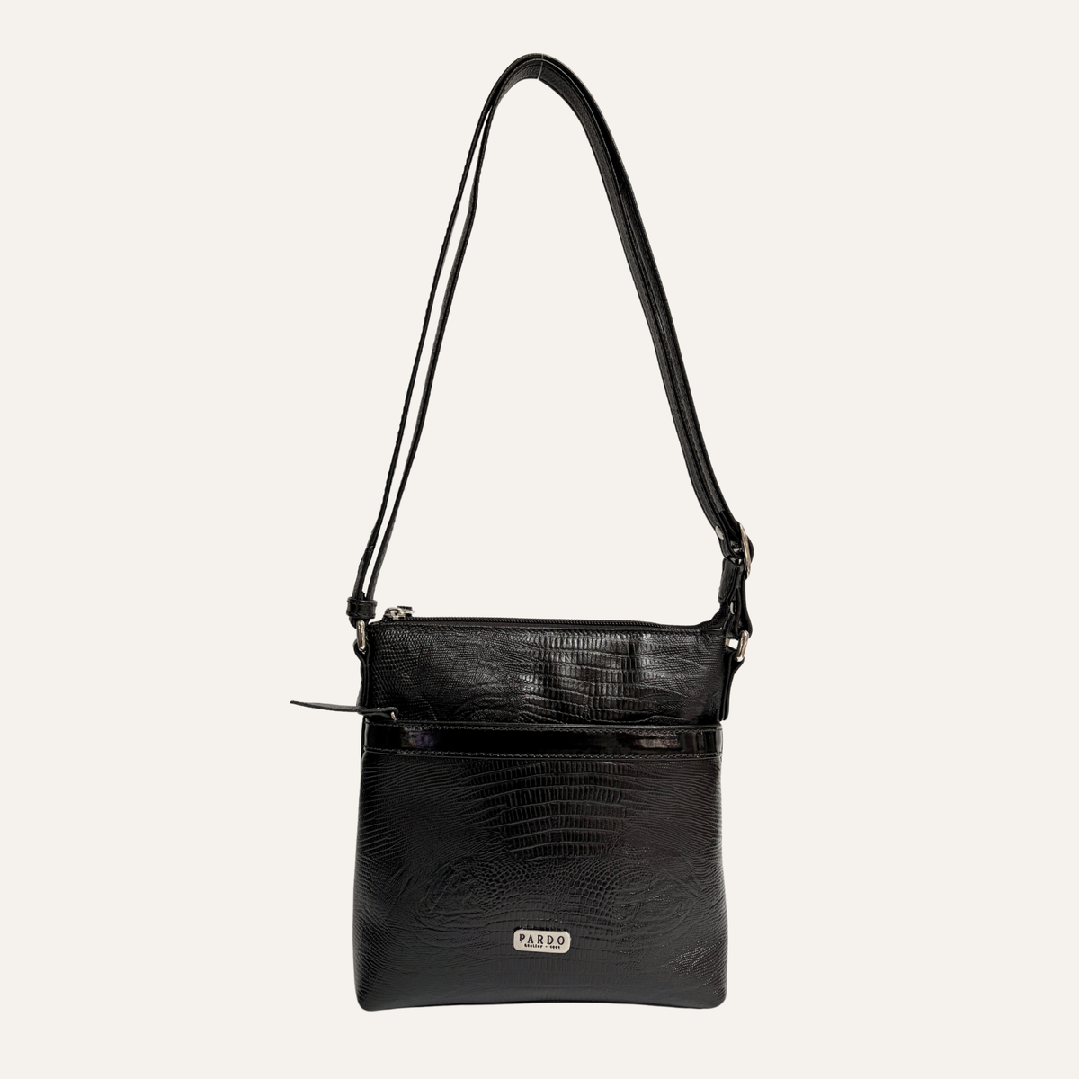 Manos libres con bolsillo frontal en cuero negro