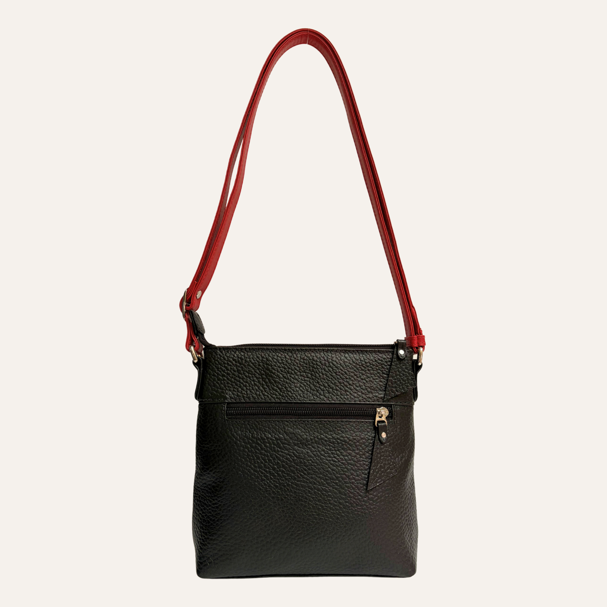 Manos libres con bolsillo frontal en cuero negro y rojo
