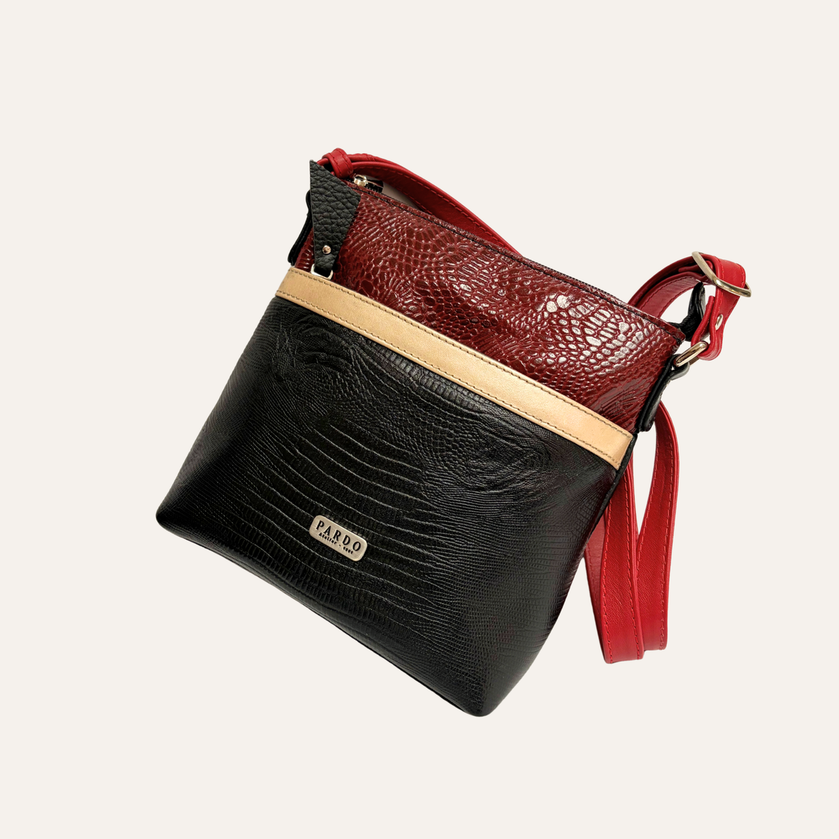 Manos libres con bolsillo frontal en cuero negro y rojo