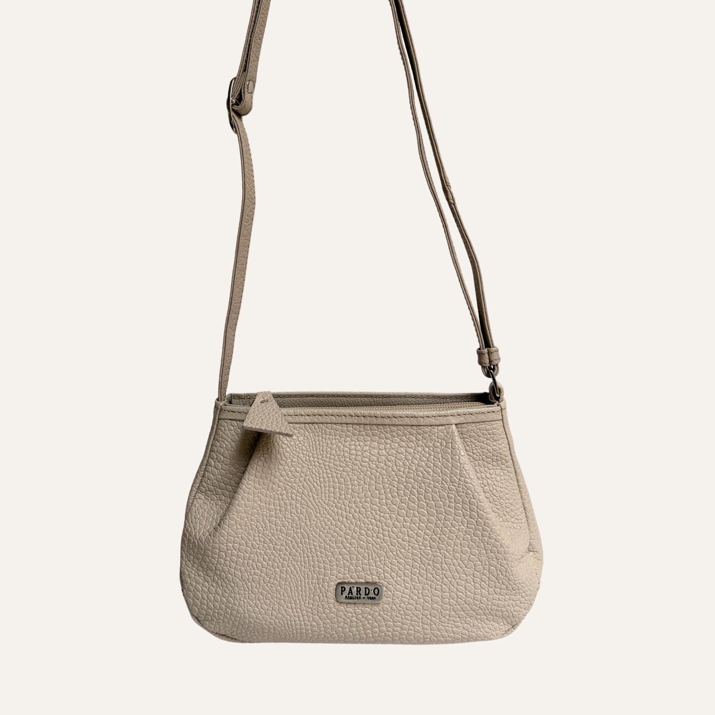 Manos libres mini plisado beige