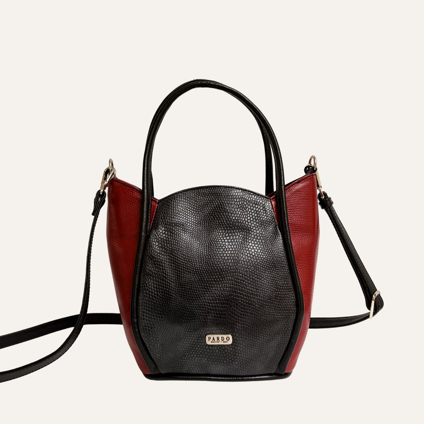 Cartera petalos negra combinada