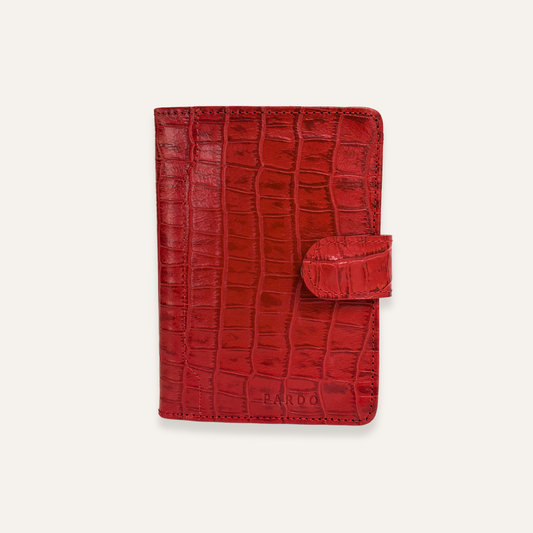 Porta pasaporte en cuero rojo