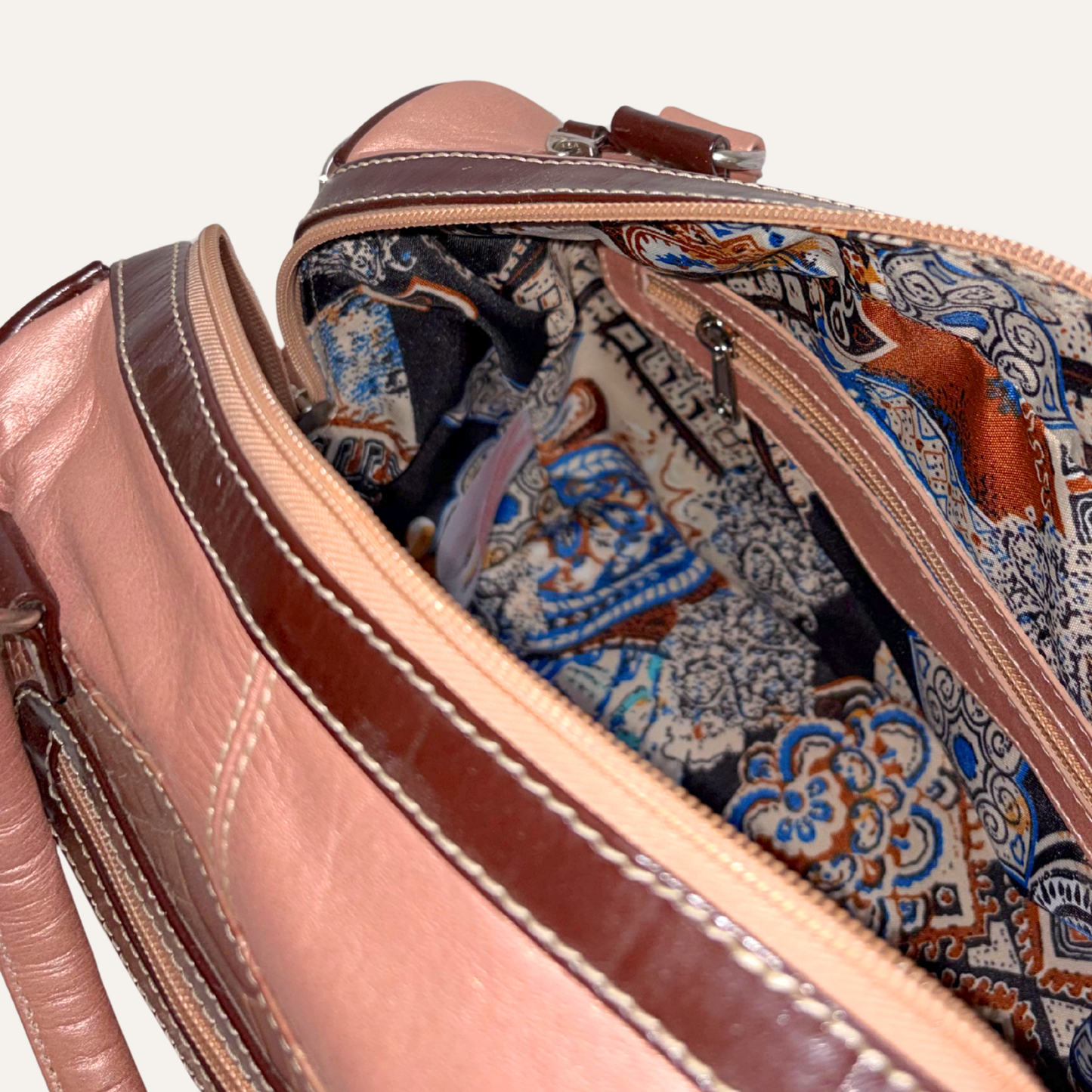 Bolso baul rosa y chocolate