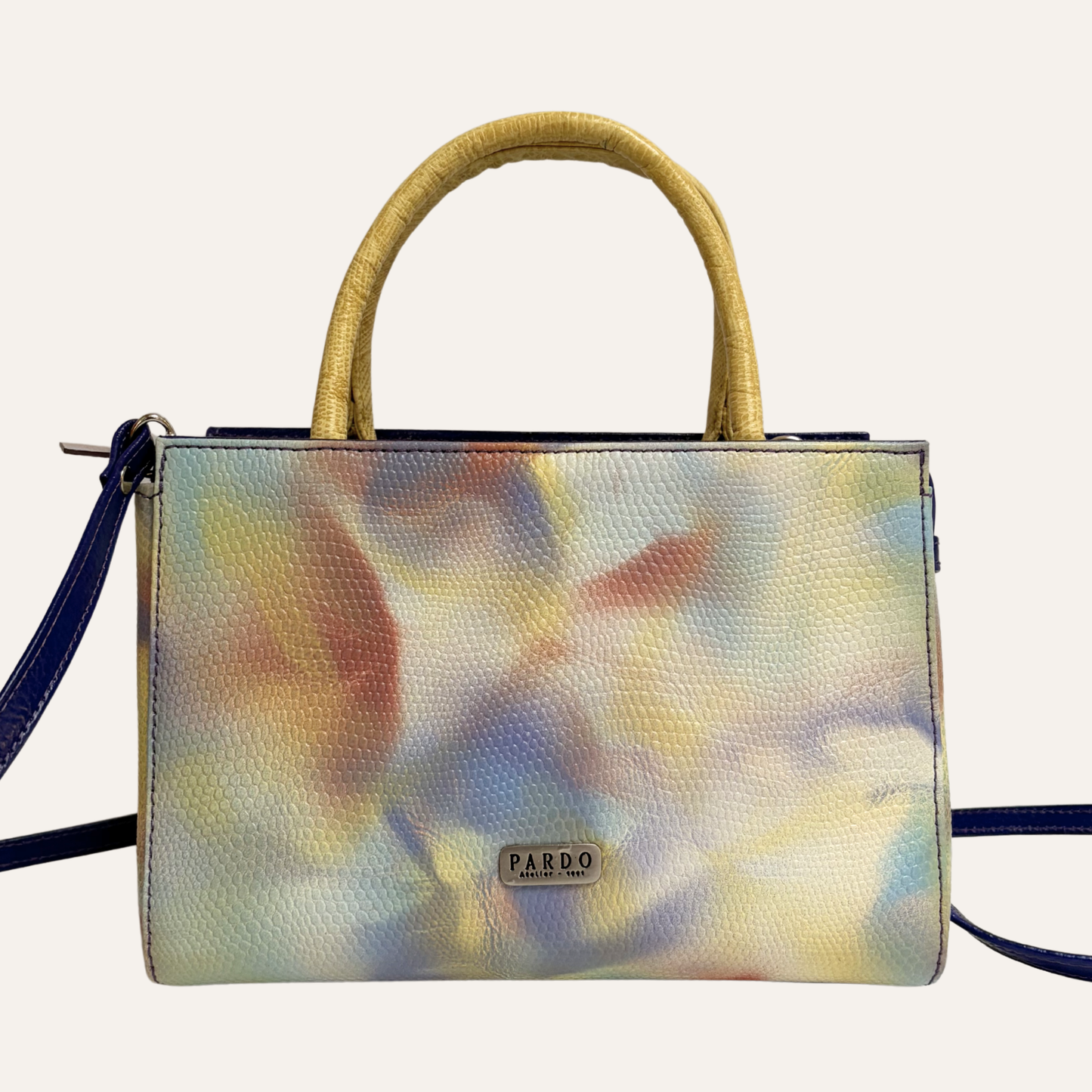 Cartera clasica estucturada lila marmolada