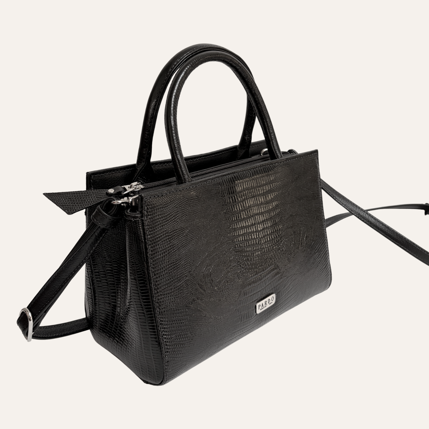 Cartera clasica estucturada negra