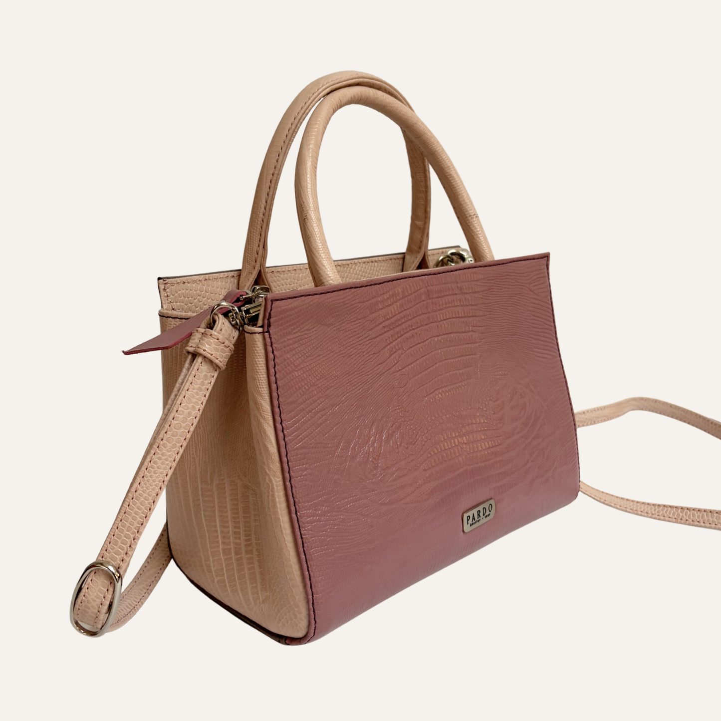 Cartera clasica estucturada rosa