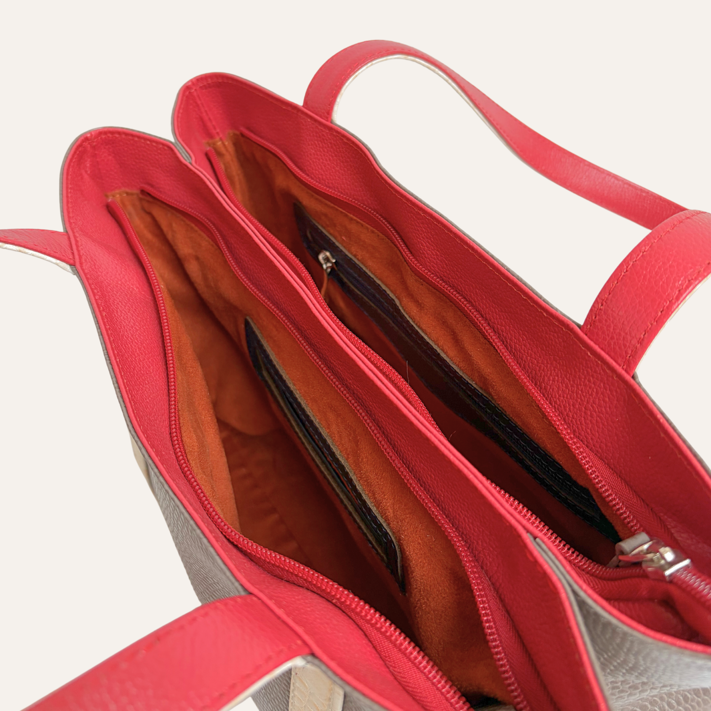 Tote mediano franjas rojas