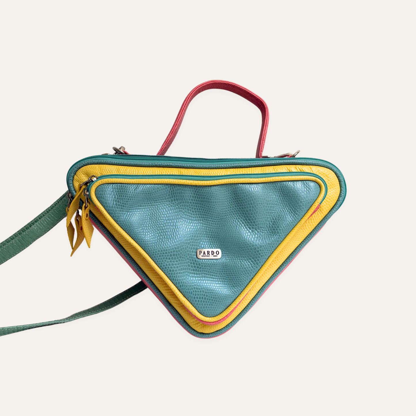 Cartera triangular azul