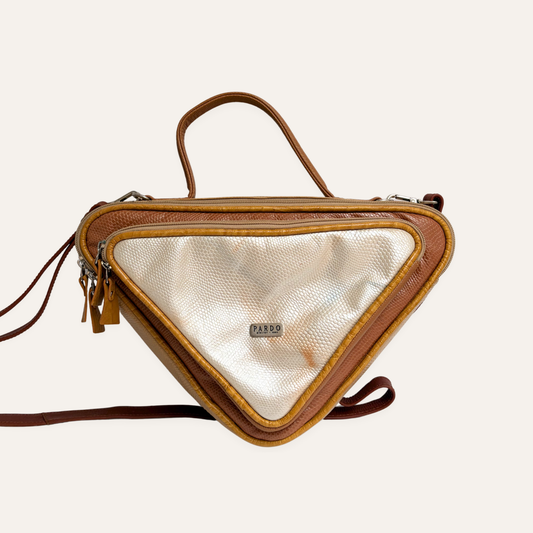 Cartera triangular miel marmolado